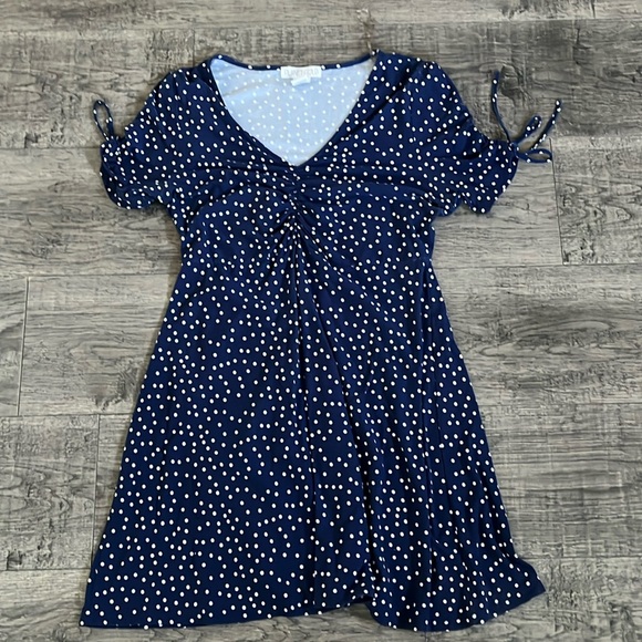 DRESS - Picture 1 of 3